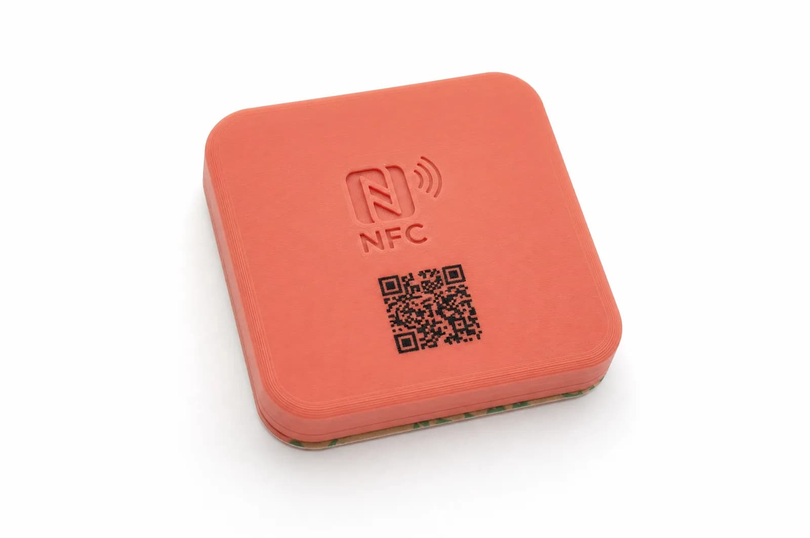 Tapora NFC Badge - 3D-printed with QR code and adhesive backing